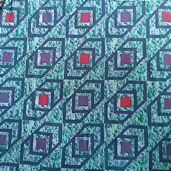 Lularoe Carly - Picture 3 of 3